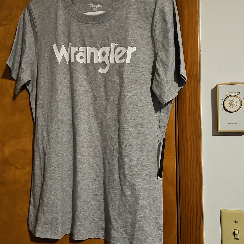 Wrangler Women’s Grey And White Logo Graphic Tee